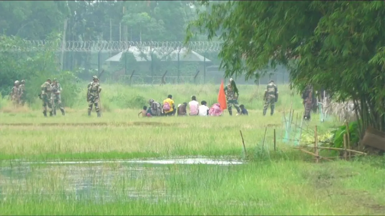 চাঁপাইনবাবগঞ্জ সীমান্তে ২০ জনকে পুশইনের চেষ্টা, বিজিবি ও স্থানীয়দের বাধায় ব্যর্থ বিএসএফ