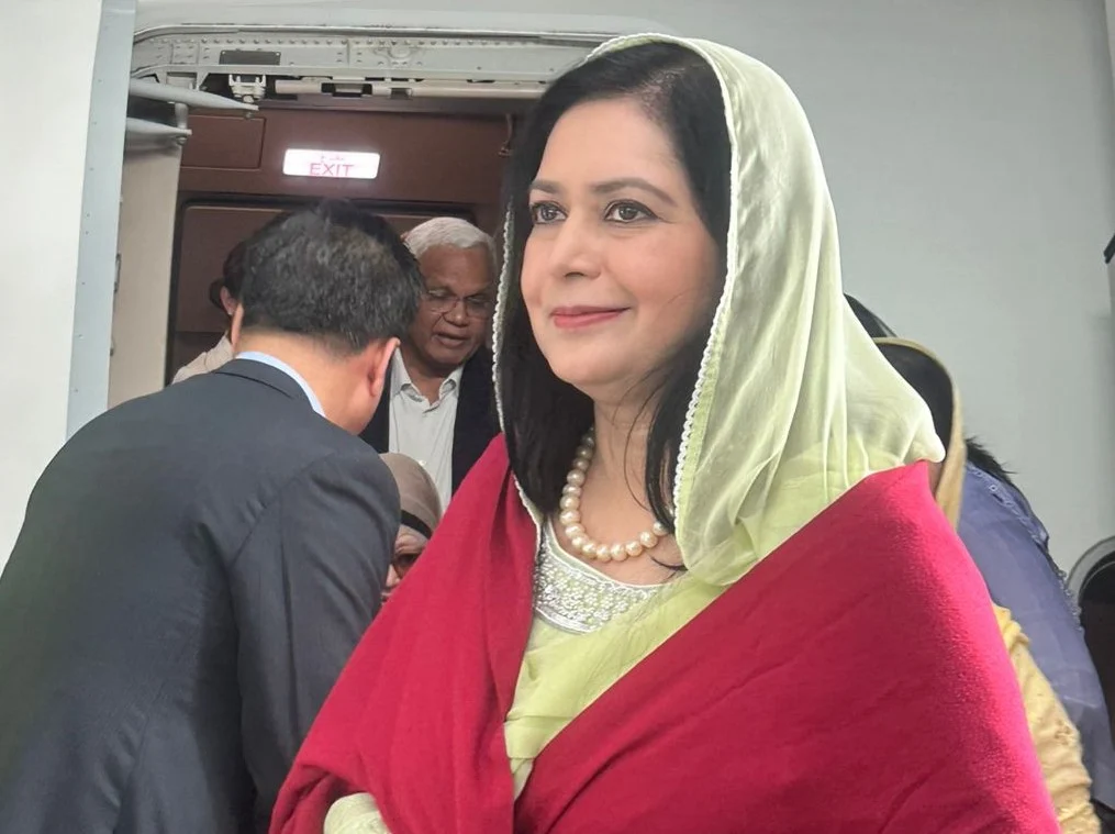 লন্ডনের উদ্দেশে রওনা দিলেন ডা. জুবাইদা রহমান