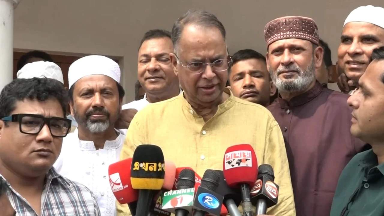 টেকনিক্যাল ত্রুটিতে বন্ধ দুই বিদ্যুৎকেন্দ্র, সঞ্চালন থেকে কমেছে ৩ হাজার মেগাওয়াট: জ্বালানিমন্ত্রী