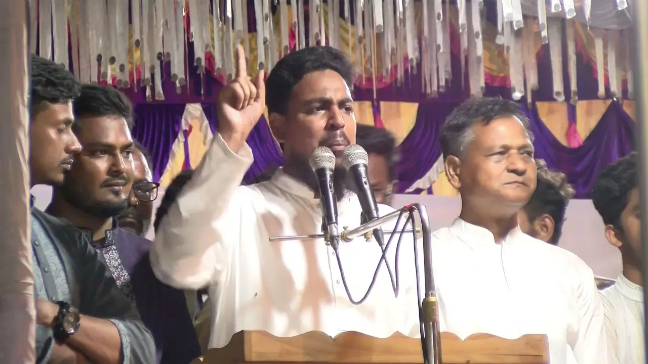 ‘জুলাইয়ের বিপক্ষে অবস্থান নিলে বাংলাদেশে টিকতে পারবে না’: আখতার হোসেন