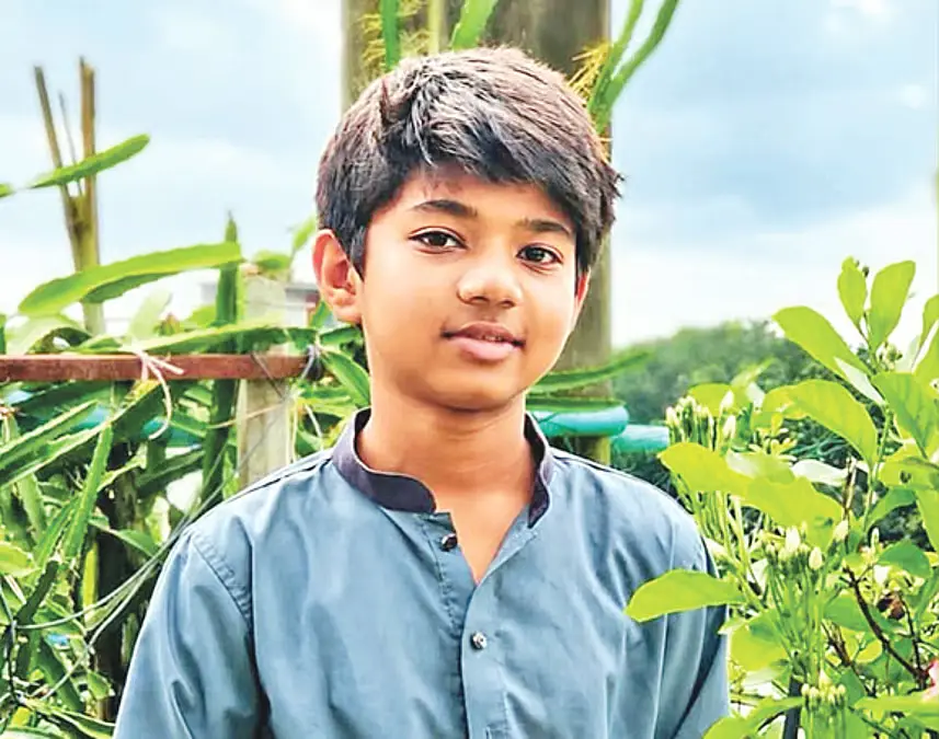 অপ্রতিমকে হারিয়ে স্যালাইন নিয়ে শয্যাশায়ী মা
