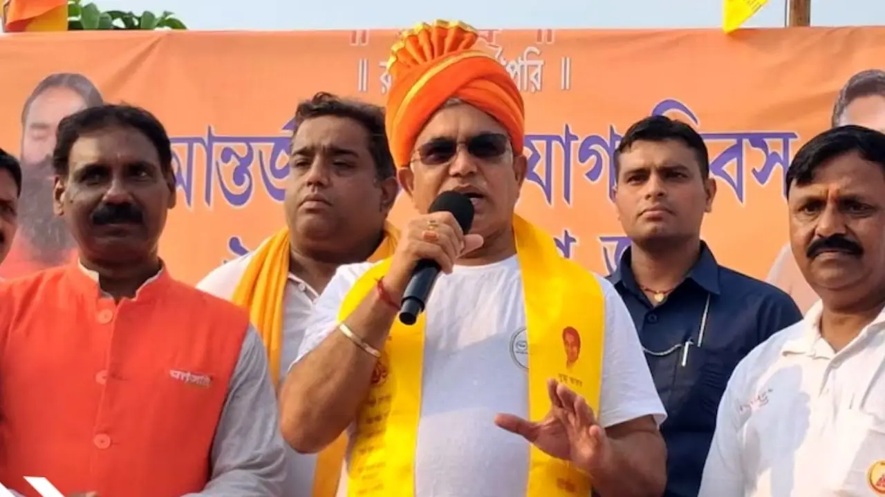 ‘আন্দোলনের নামে ভারতকে বাংলাদেশ বা পাকিস্তান বানানোর চেষ্টা হচ্ছে’: দিলীপ ঘোষ
