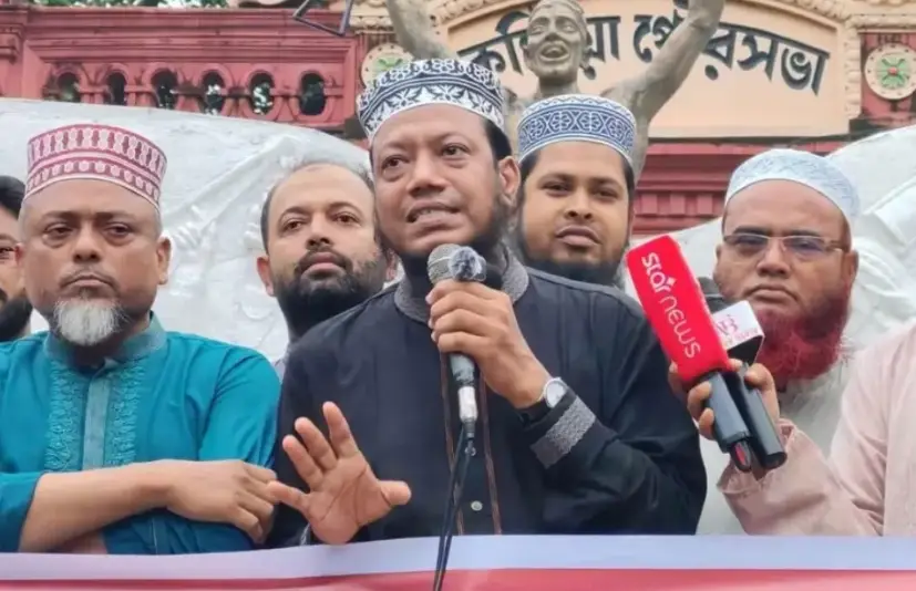 ‘স্বৈরাচারীরা কখনো ফিরে আসতে পারেনি, শেখ হাসিনাও ফিরবেন না’—মুফতি আমির হামজা