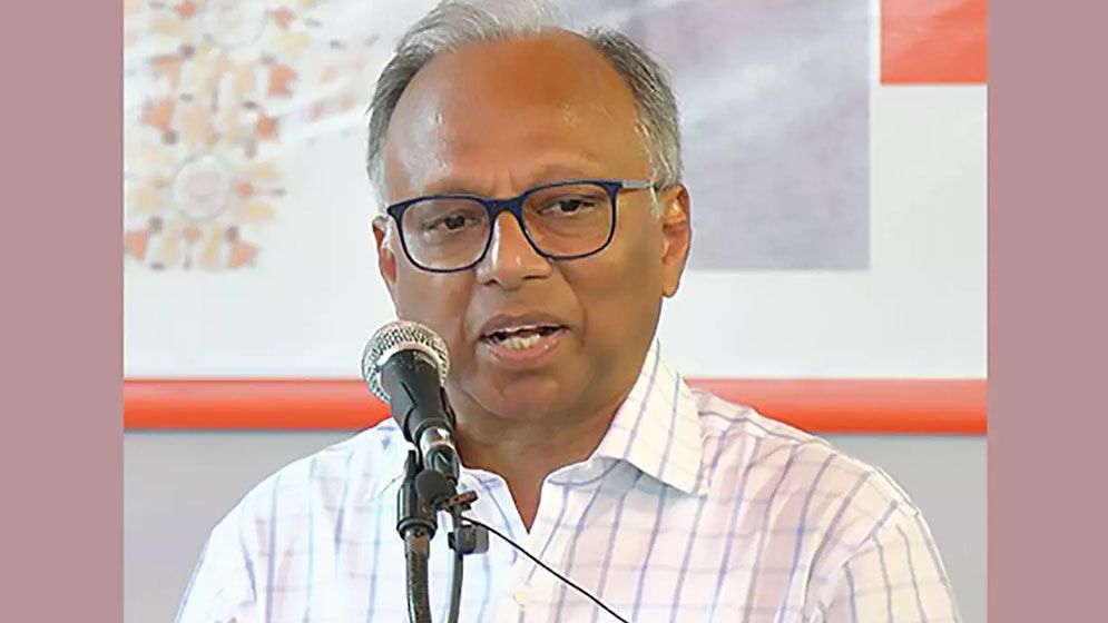 ‘মিডিয়া তেলবাজির চরিত্র এখনো বদলায়নি, দেশ ইসলামোফোবিয়া সক্রিয়’-মাহমুদুর রহমান