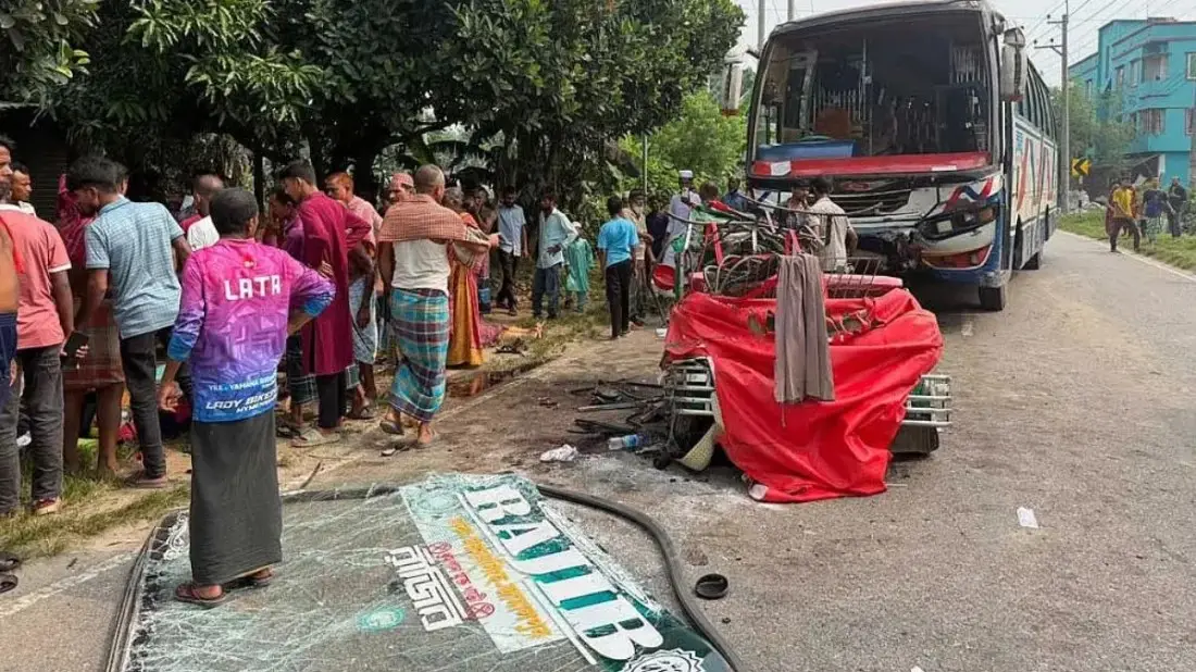 ময়মনসিংহে বাসের চাপায় শিশুসহ অটোরিকশার ৭ আরোহী নিহত