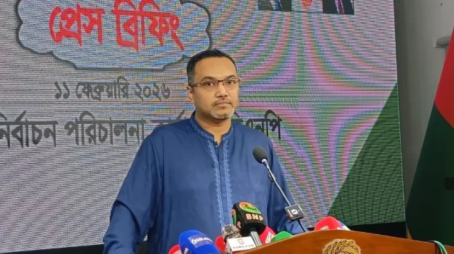 দেশের বিভিন্ন জায়গা থেকে প্রচুর বোরকা ও নেকাব তৈরির তথ্য পাচ্ছি: মাহদী আমিন