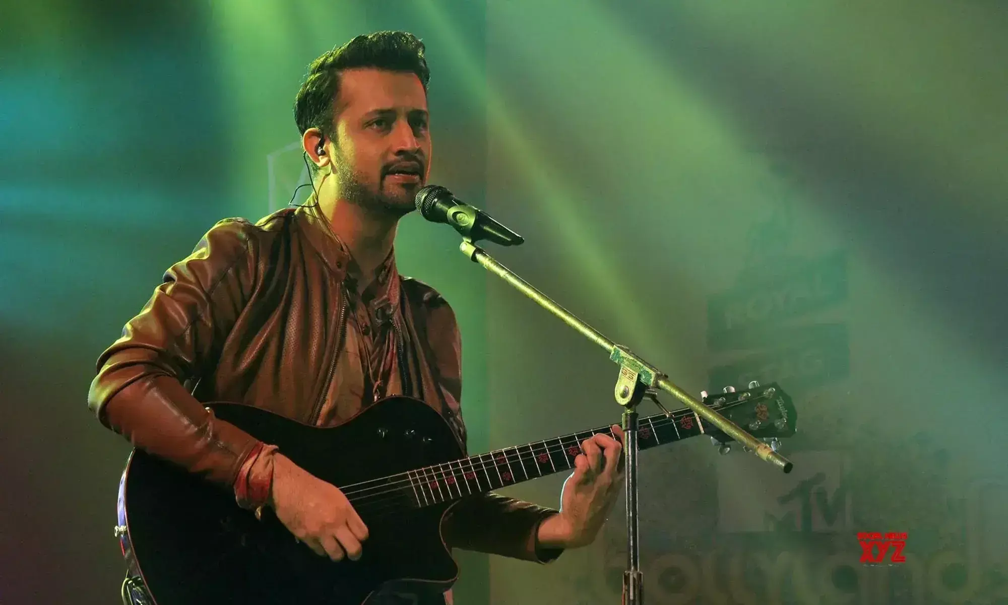 ডিসেম্বরে ঢাকায় আসছেন আতিফ আসলাম, করবেন দুই কনসার্ট