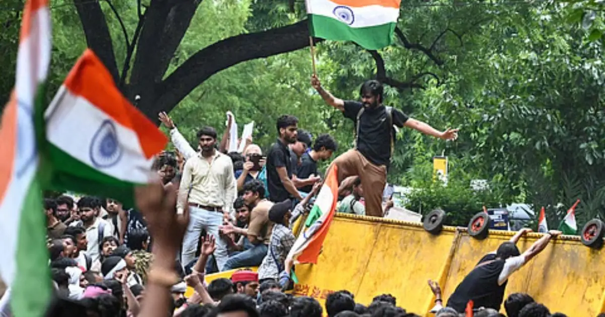 দিল্লিতে শিক্ষার্থী বিক্ষোভ অব্যাহত, শাস্তিমূলক ব্যবস্থা না নেওয়ার নিশ্চয়তা পেলে অনশন ভাঙবেন ওয়াংচুক