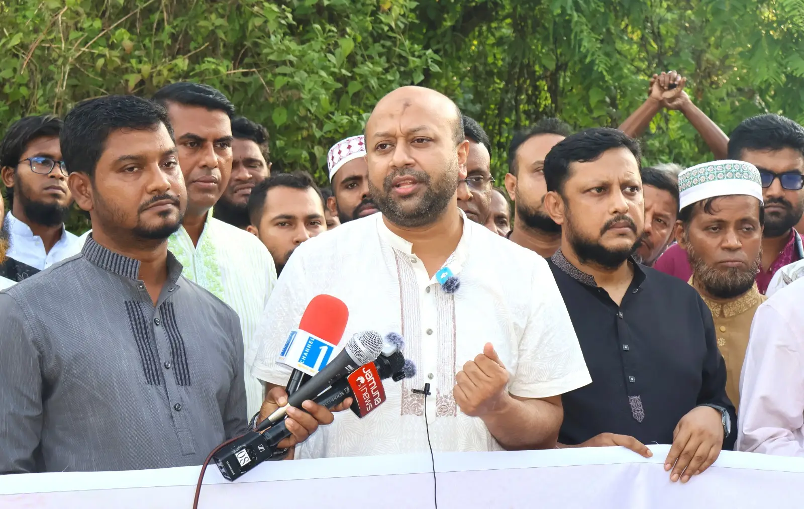 ‘জুলাইয়ের রক্তের ঋণ ভুলে গেলে ইতিহাস ক্ষমা করবে না’: এবি পার্টির ফুয়াদ