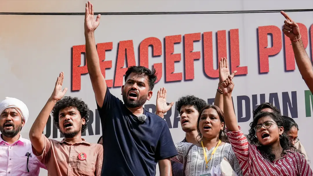 শিক্ষার্থীদের দাবি না মানলে পরিস্থিতি ‘বাংলাদেশ-নেপালের মতো’ হতে পারে