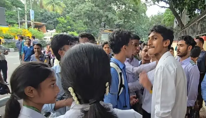 শিক্ষামন্ত্রীর পদত্যাগের দাবি থেকে সরে ছয় দফা নিয়ে সচিবালয়ে শিক্ষার্থীদের প্রতিনিধি দল