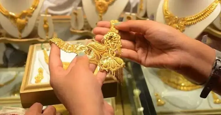 দেশে স্বর্ণের দাম কমল ভরিতে ৩ হাজার ২৬৬ টাকা