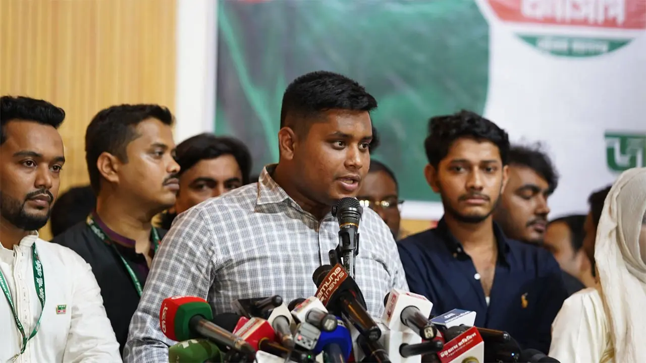 ঝিনাইদহের ঘটনাকে ‘এনসিপির মূল বসন্ত’ বললেন হাসনাত আবদুল্লাহ