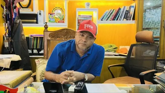 নামাজের ইমামতি রেখে দৌড়ে পালিয়ে যাওয়া বিএনপির বহিষ্কৃত নেতা গ্রেফতার