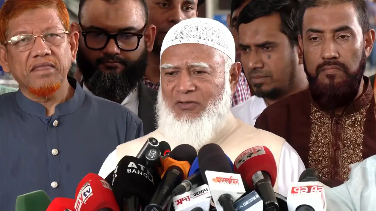 ‘সিন্ডিকেটের হুমকিতে ভয় পাই না, প্রবাসীদের স্বার্থে লড়াই চলবে’ : ডা. শফিকুর রহমান