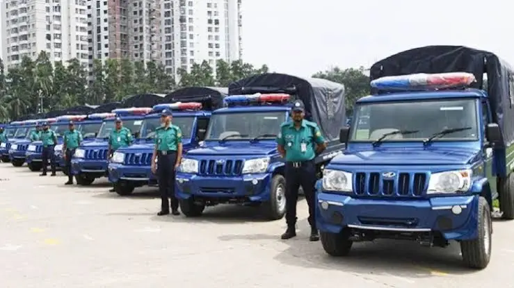 পুলিশের যানবাহনে নাশকতার আশঙ্কা, দেশজুড়ে সর্বোচ্চ সতর্কতা