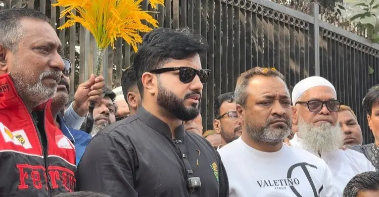নাসীরুদ্দীন পাটওয়ারীর বক্তব্য ‘কুরুচিপূর্ণ’, প্রকাশ্যে ক্ষমা চাওয়ার দাবি ইশরাক হোসেনের