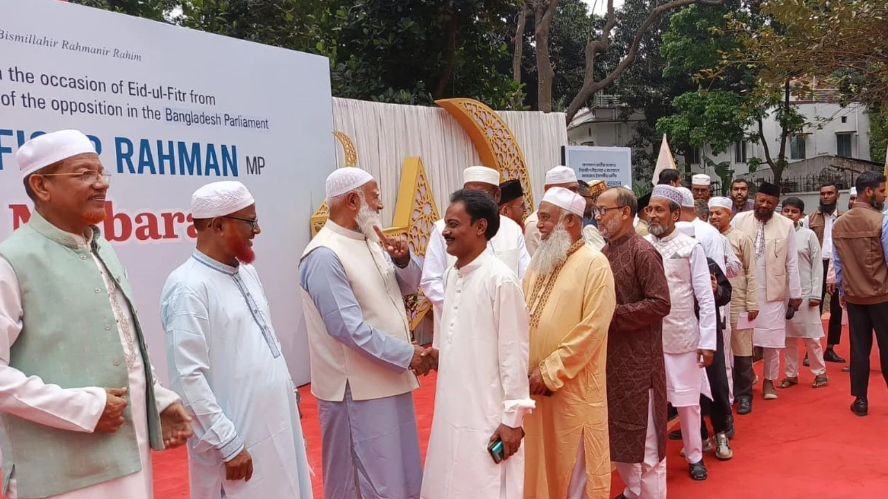 জামায়াতে ইসলামীর আমির ডা. শফিকুর রহমানের সঙ্গে ঈদ শুভেচ্ছা বিনিময়