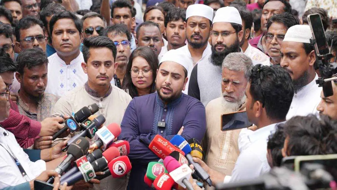 ‘গণভোটের রায় বাস্তবায়ন না করলে সরকার পাঁচ বছর টিকতে পারবে না’: নাহিদ ইসলাম