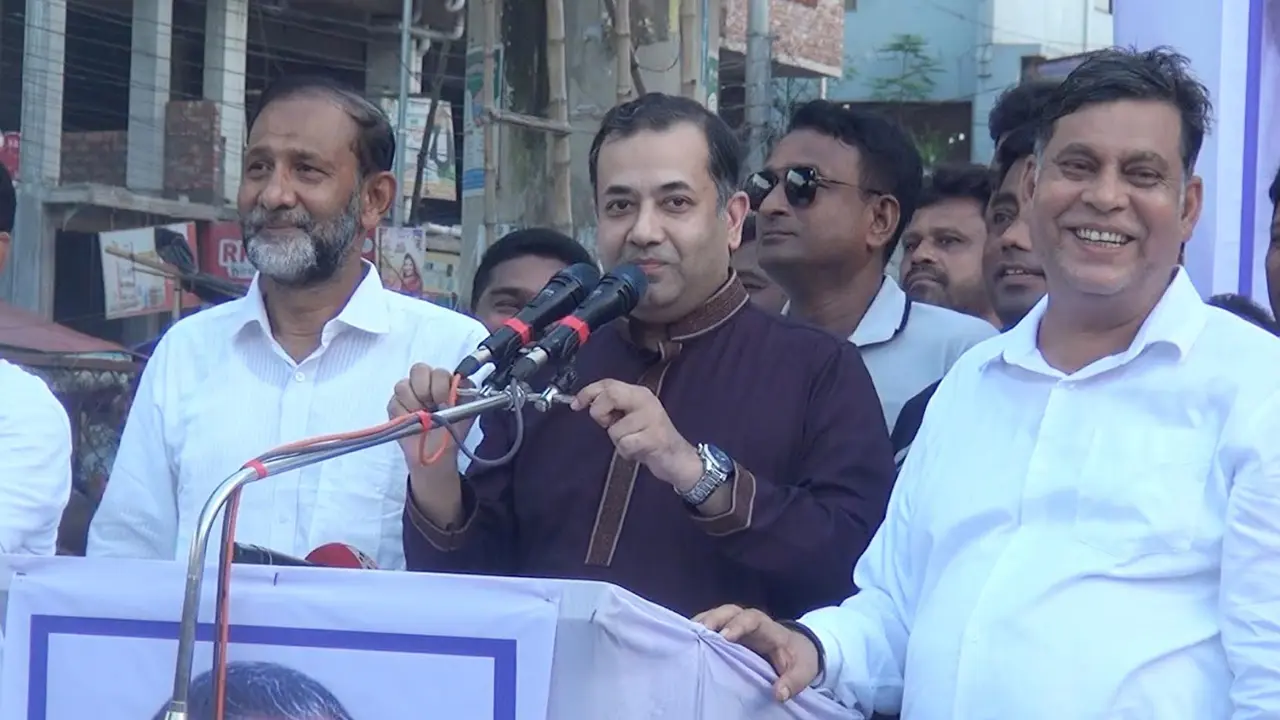 ‘ডিসেম্বর নয়, এখনই বাংলাদেশে আসতে হবে’: ইয়াসের খান চৌধুরী