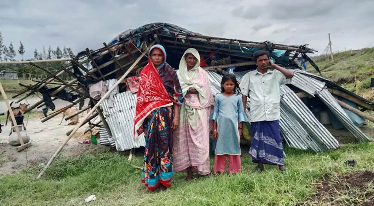 মেঘনা ভাঙন ও কালবৈশাখীতে শেষ আশ্রয়ও হারালেন সুবর্ণচরের কৃষক জসিম উদ্দিন