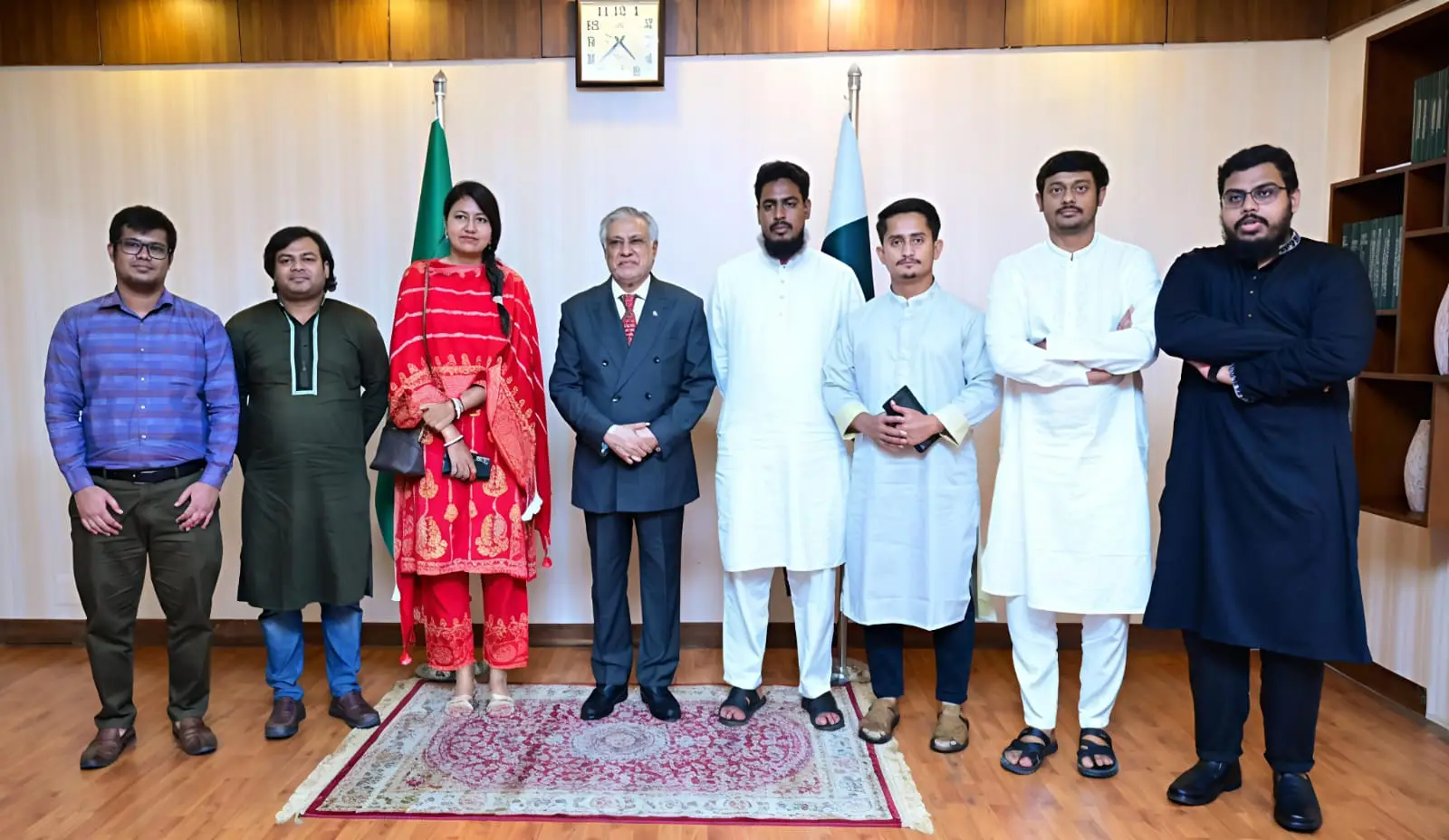 পাকিস্তানের উপ-প্রধানমন্ত্রীর সাথে এনসিপির সৌজন্য সাক্ষাৎ