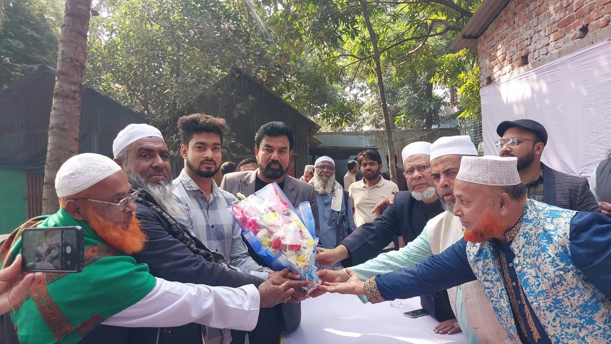 জামায়াতে ইসলামীতে যোগ দিলেন ইসলামী আন্দোলন বাংলাদেশের ১০ নেতাকর্মী