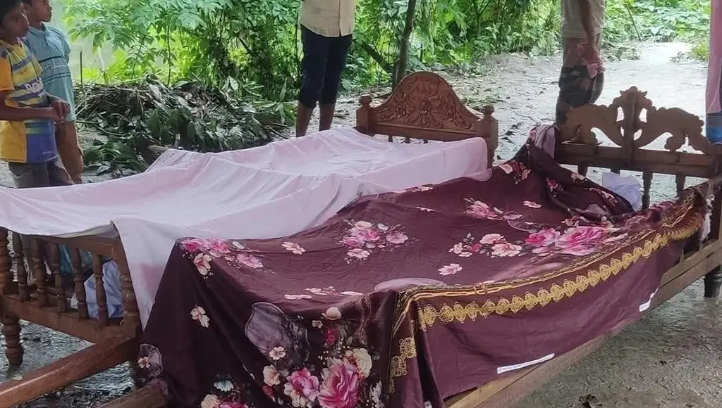 দেওয়ানগঞ্জে গ্যাস্ট্রিকের ওষুধ ভেবে ইঁদুরনাশক সেবন, দুই বিয়াইয়ের মর্মান্তিক মৃত্যু