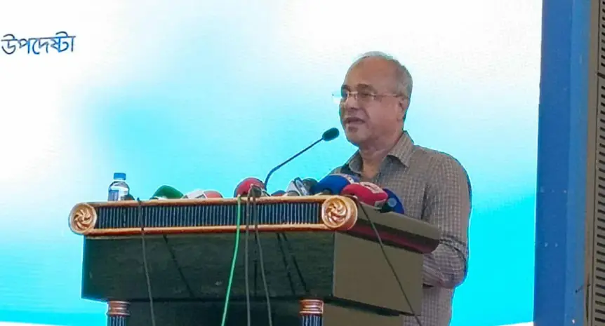 স্বরাষ্ট্র উপদেষ্টার বক্তব্যে দুর্গা পূজায় নিরাপত্তা সতর্কতা এবং অবাধ নির্বাচনের আহ্বান