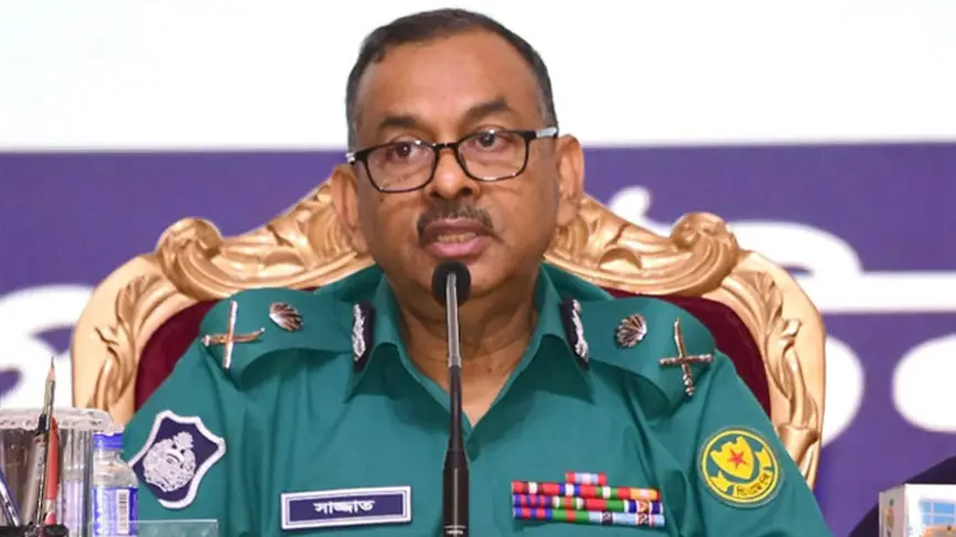 ডিএমপি কমিশনার: অপরাধ নিয়ন্ত্রণে জনসাধারণের অংশগ্রহণ অপরিহার্য