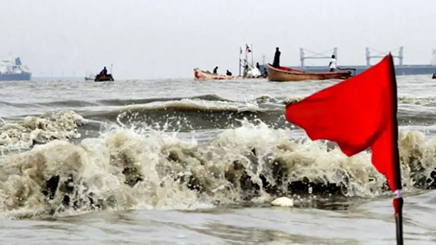 বঙ্গোপসাগরে নিম্নচাপজনিত সতর্কতা, সমুদ্রবন্দরগুলোতে ৩ নম্বর সংকেত