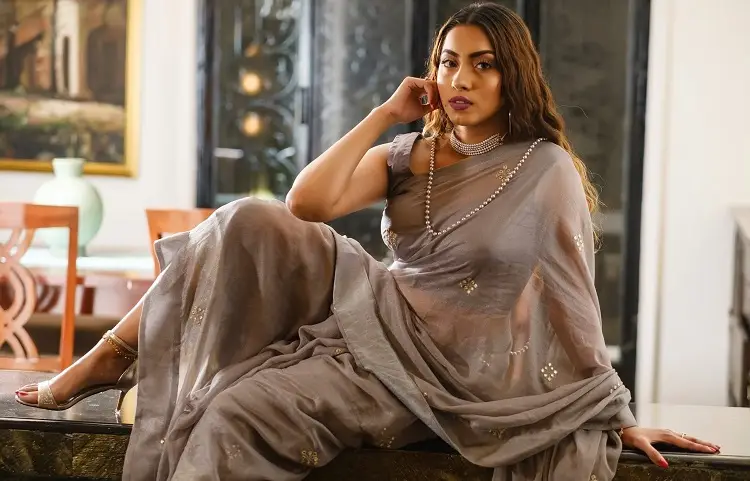 মডেল-অভিনেত্রী মেঘনা আলমের সোশ্যাল মিডিয়ায় হেনস্তা, সমালোচকদের একহাত নিলেন