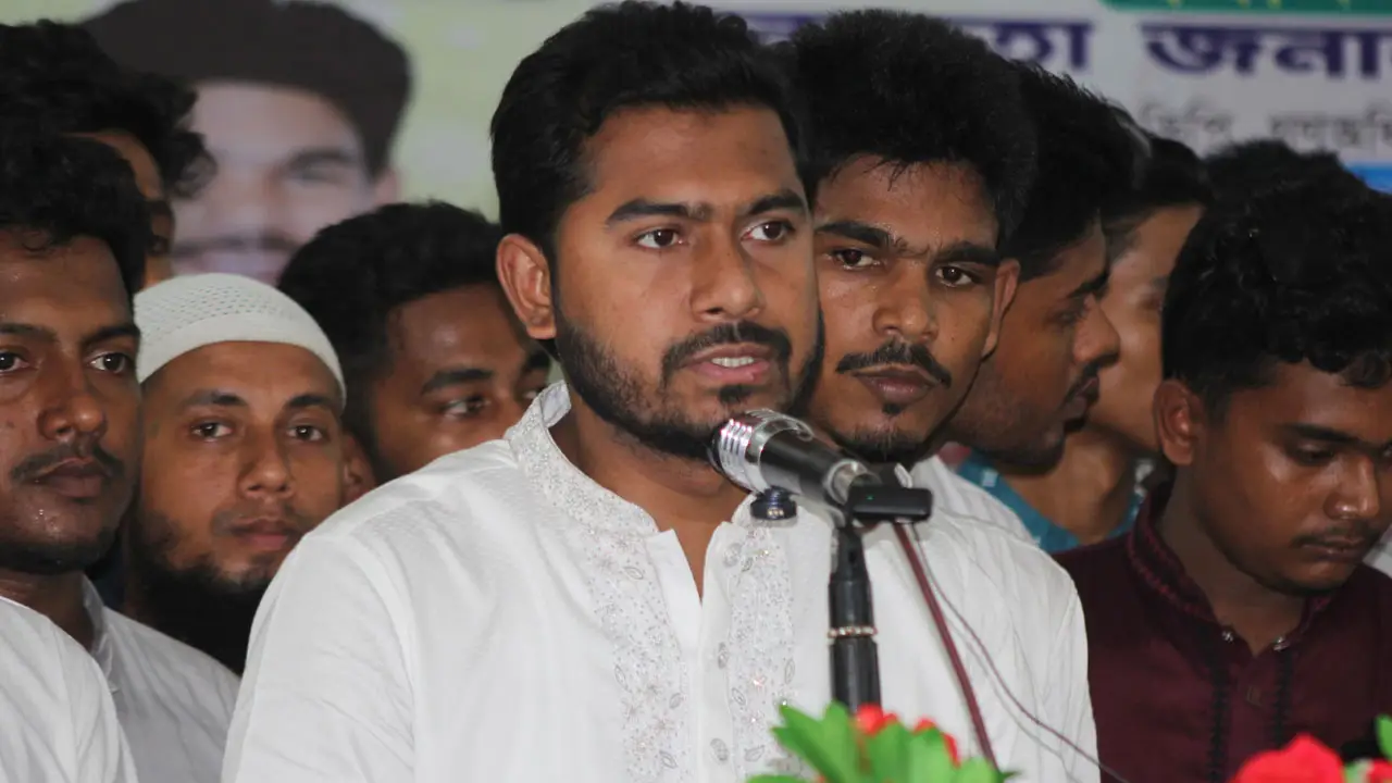 দেশকে স্থিতিশীল রাখতে বিএনপিকেই ক্ষমতায় আনতে হবে: নুরুল হক নুর