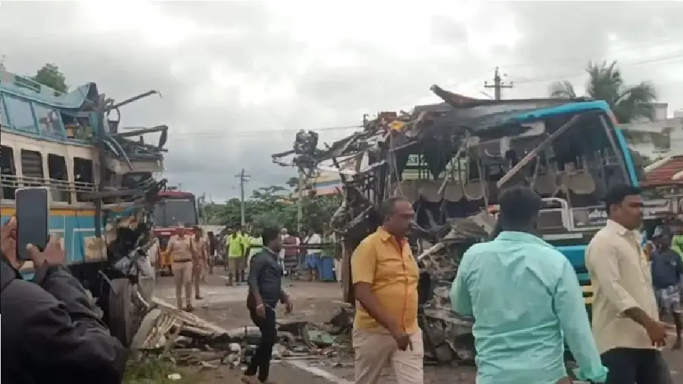 তামিলনাড়ুতে দু’টি বাসের ভয়াবহ সংঘর্ষে নিহত ৬, আশঙ্কা বাড়ছে মৃতের সংখ্যা