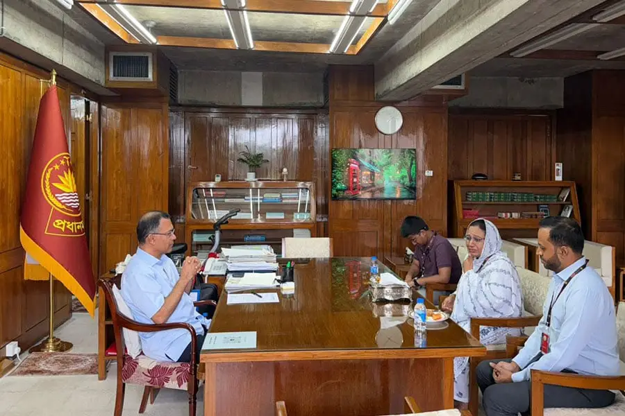 জুলাই শহীদের পরিবারের খোঁজ নিলেন প্রধানমন্ত্রী তারেক রহমান, চাকরির আশ্বাস